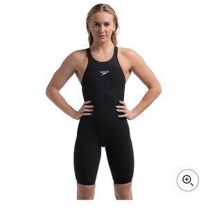 SPEEDO VALOR OPEN BACK SIZE 18